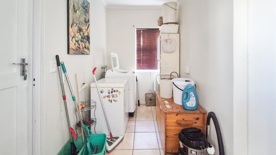 4 Bedroom Property for Sale in Langerug Western Cape